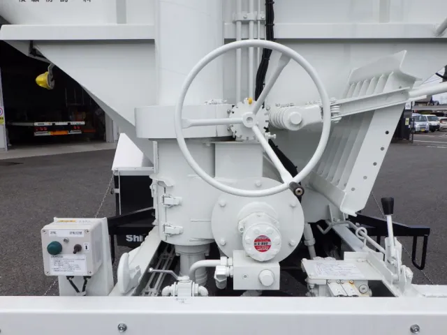 上物の操作レバーです。|三菱 スーパーグレート 2PG-FV80HZの写真13