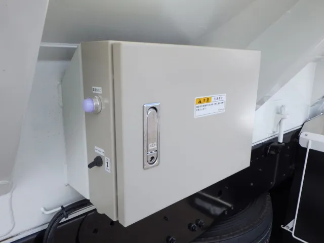 メインスイッチの状態です。|三菱 スーパーグレート 2PG-FV80HZの写真14