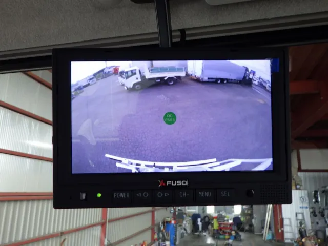 液晶バックモニター付きです。|三菱 スーパーグレート 2PG-FV80HZの写真25