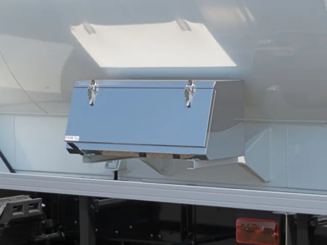 工具箱付きです。(ステンレス製です)|三菱 スーパーグレート 2PG-FU84GZの写真20