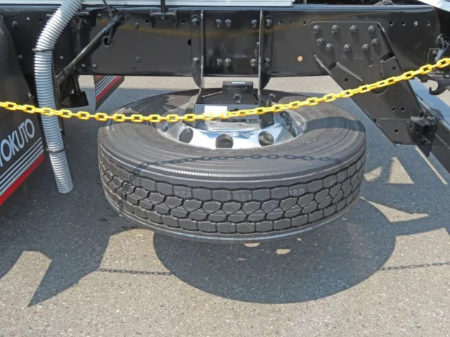 スペアタイヤ付きです。|三菱 スーパーグレート 2PG-FU84GZの写真22