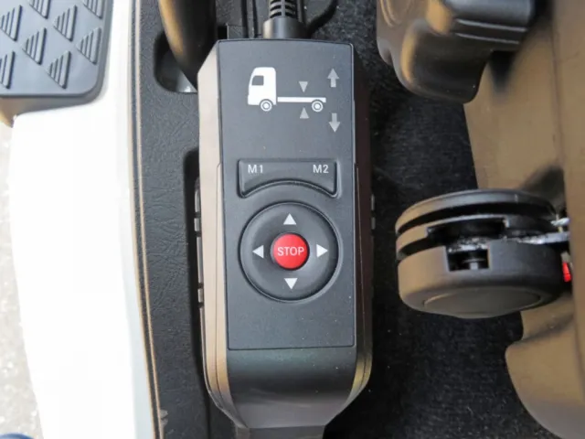 エアサスのコントローラーです。|三菱 スーパーグレート 2PG-FU84GZの写真27