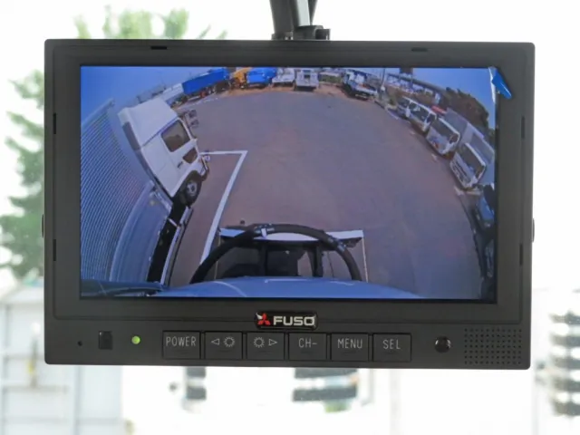 液晶バックモニター付きです。|三菱 スーパーグレート 2PG-FU84GZの写真28