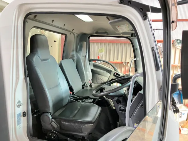 いすゞ フォワード TKG-FRR90S1(2WD)の写真5