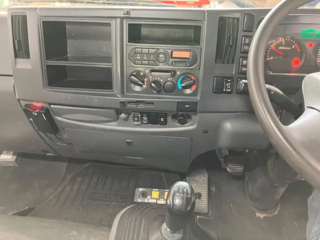 いすゞ フォワード TKG-FRR90S1(2WD)の写真13