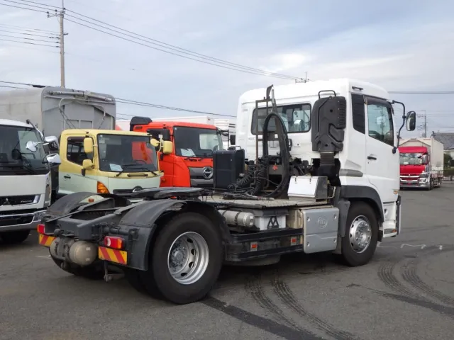 UDトラックス クオン 2PG-GK5AADの写真4