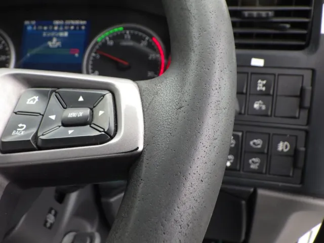 UDトラックス クオン 2PG-GK5AADの写真32