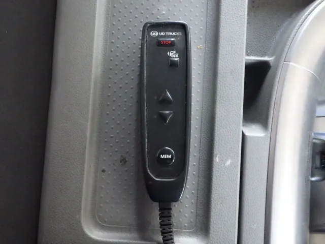 エアサスのコントローラーです。|UDトラックス クオン 2PG-GK5AADの写真47