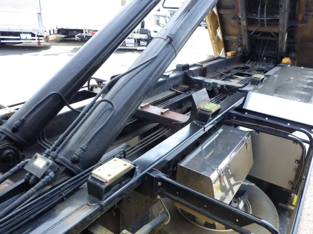 シャーシとネタの状態です。|三菱 スーパーグレート 2KG-FV70HYの写真7