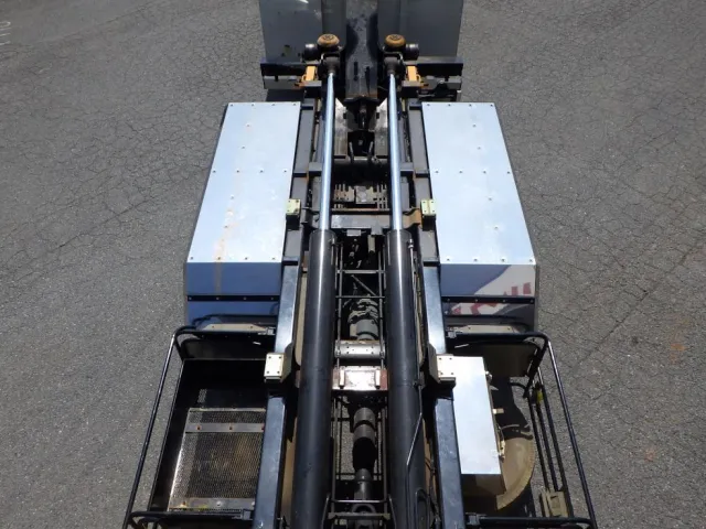 ツインシリンダーです。|三菱 スーパーグレート 2KG-FV70HYの写真8