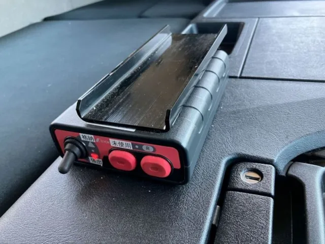 リヤジャッキの操作スイッチです。|三菱 スーパーグレート 2KG-FV70HYの写真20