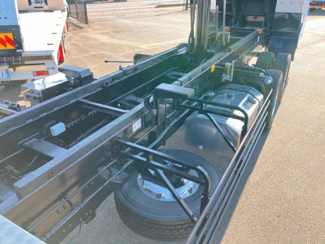 シャシ及びサブフレームの状態です。|三菱 スーパーグレート 2PG-FV80VZの写真13