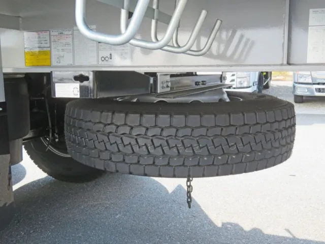 スペアタイヤ付きです。|トレクス  PFN24103改の写真26