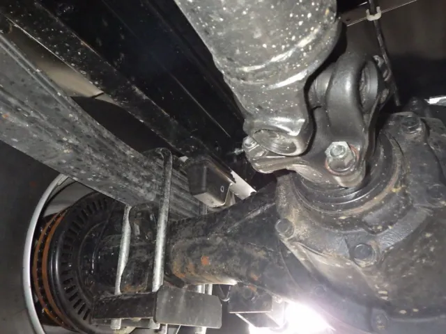 ボディー下周りに置きサビがあります。|日野 デュトロ 2KG-XZU722M(2WD)の写真13