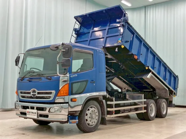 フロント周り、メッキパーツで飾っています。|日野 レンジャー LDG-GK8JLAAの写真1