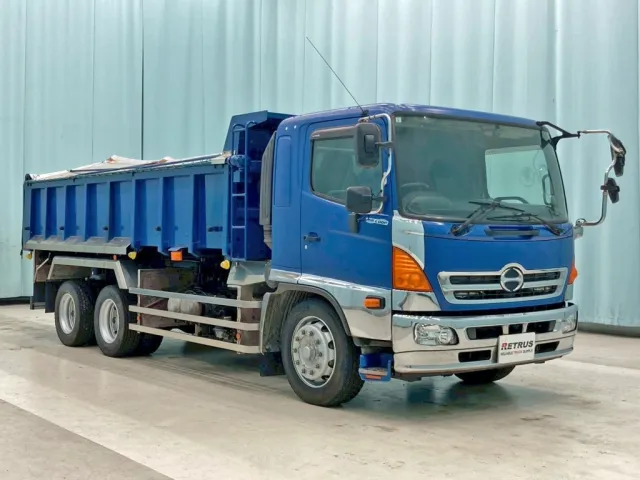 サイドバンパー・リヤフェンダーはステンレス製です。|日野 レンジャー LDG-GK8JLAAの写真2