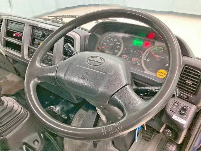 ハンドルグリップにスレ・キズがあります。|日野 レンジャー LDG-GK8JLAAの写真38