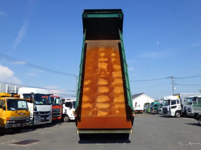 荷台全体の状態です。|いすゞ ギガ 2PG-CYZ77CMの写真7