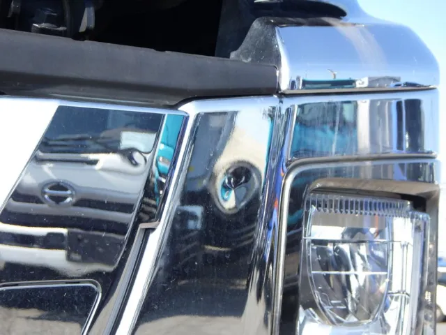 フロントバンパーにヘコミがあります。|いすゞ ギガ 2PG-CYZ77CMの写真23