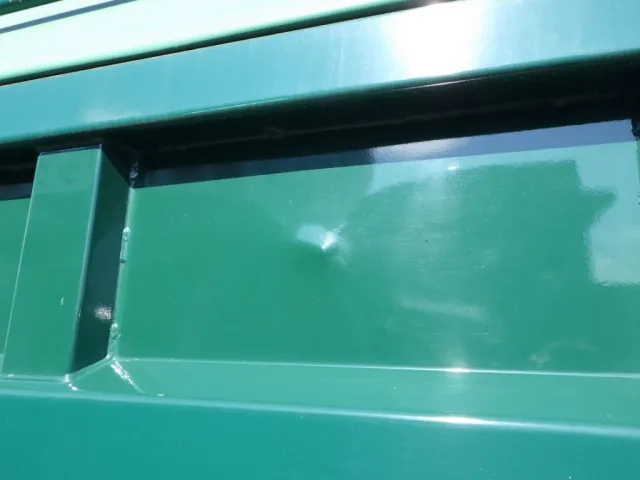 左右のアオリにヘコミがあります。|いすゞ ギガ 2PG-CYZ77CMの写真29