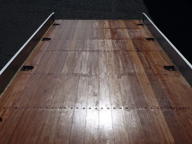 床板の状態です。|日野 レンジャー TKG-FC9JKAA(2WD)の写真9