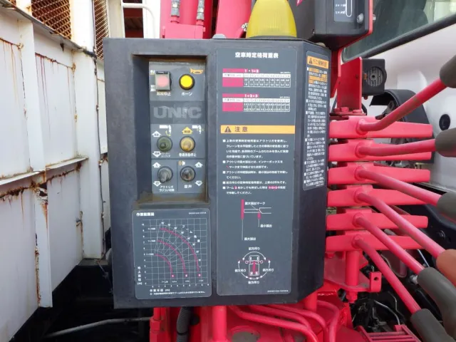 空車時定格荷重及び作業半径ー揚程図です。|日野 レンジャー TKG-FC9JKAA(2WD)の写真16