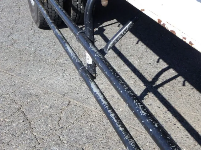 左右のサイドバンパーにキズ・サビがあります。|日野 レンジャー TKG-FC9JKAA(2WD)の写真43