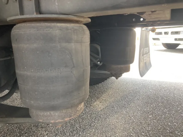 エアサスの状態です。|日野 プロフィア 2DG-FW1AHGの写真10