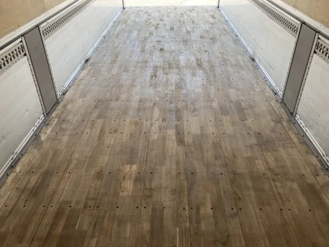 床後方の状態です。|日野 プロフィア 2DG-FW1AHGの写真22