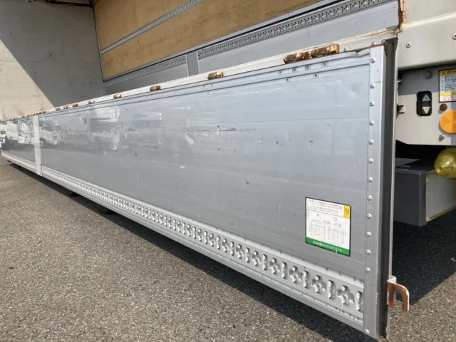 アオリの裏の状態です。(スレやキズがあります)|日野 プロフィア 2DG-FW1AHGの写真27