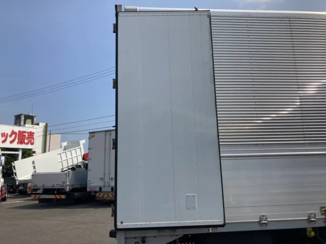 観音ドア裏の状態です。|日野 プロフィア 2DG-FW1AHGの写真28