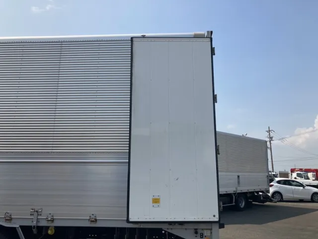 観音ドア裏の状態です。|日野 プロフィア 2DG-FW1AHGの写真29