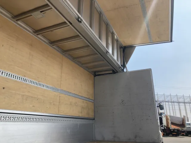 日野 プロフィア 2DG-FW1AHGの写真32