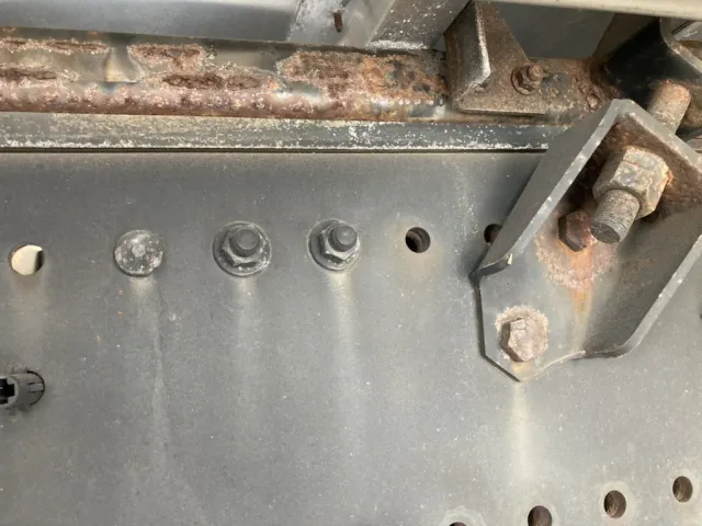 サブフレームにサビが有ります。|日野 プロフィア 2DG-FW1AHGの写真50