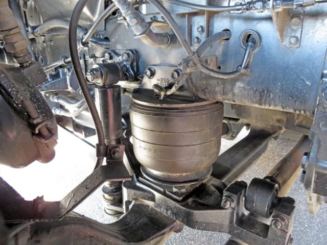 総輪エアサスです。(前軸)|いすゞ ギガ PDG-CYJ77W8Aの写真5