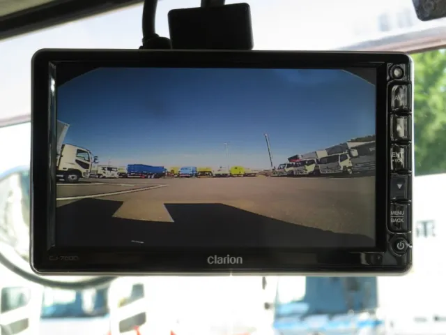 液晶バックモニター付きです。|いすゞ ギガ PDG-CYJ77W8Aの写真25