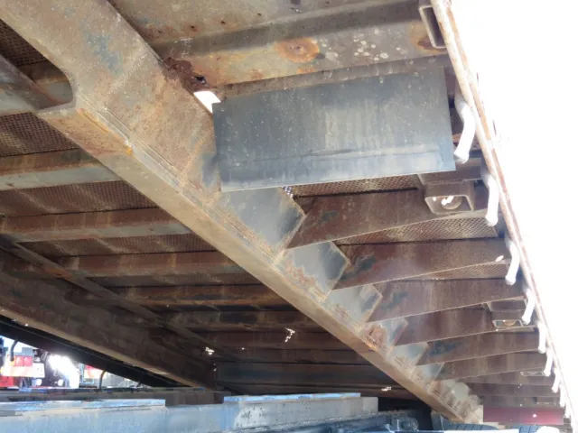 ネタ各所にサビがあります。|いすゞ ギガ PDG-CYJ77W8Aの写真46