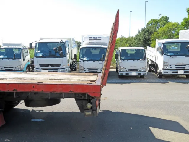 自動あゆみにガタがあります。(垂直まで上がりません)|いすゞ ギガ PDG-CYJ77W8Aの写真49