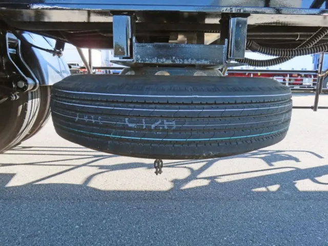 スペアタイヤ付きです。|トレクス  PFB34112の写真17