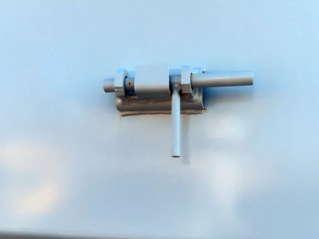 リア扉のロックの状態です。（塗装前の状態です）|トレクス  PFB34112の写真30