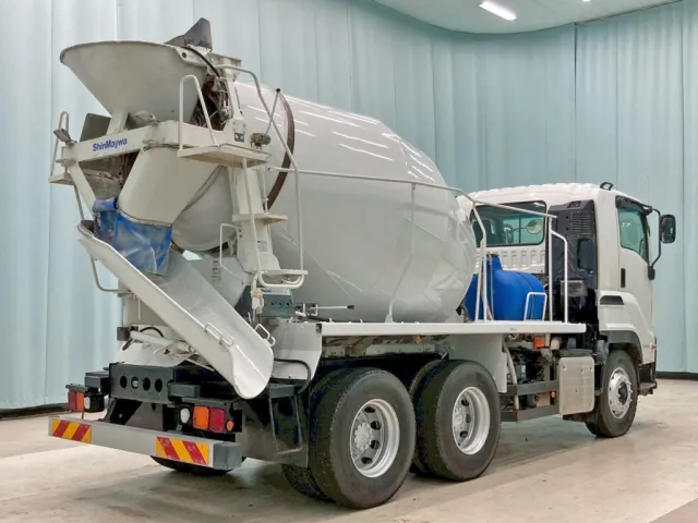 いすゞ ギガ 2KG-CXZ77CTの写真4