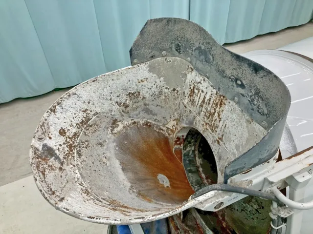 投入口の状態です。(ホッパーカバーは付いておりません)|いすゞ ギガ 2KG-CXZ77CTの写真9