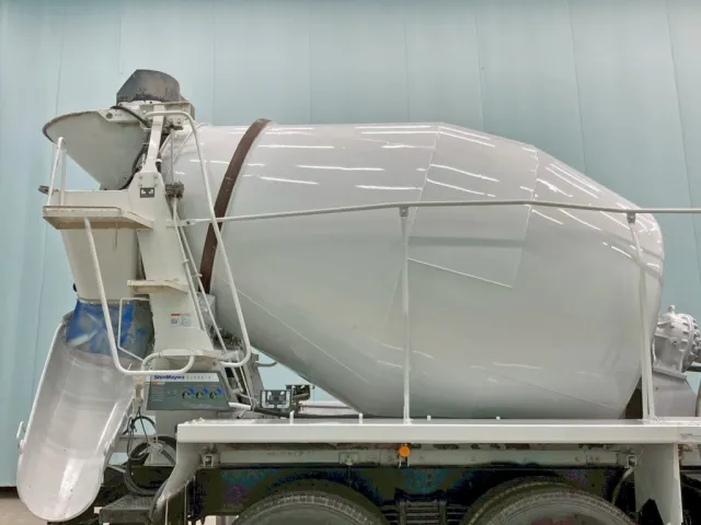 ドラムの外観状態です。(運転席側)|いすゞ ギガ 2KG-CXZ77CTの写真24