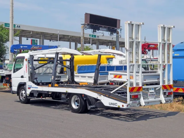 三菱 キャンター 2PG-FEB90(2WD)の写真3