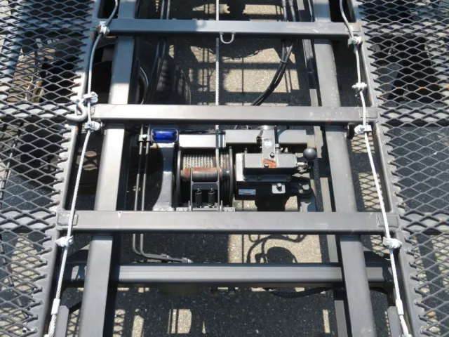 ウインチ付きです。|三菱 キャンター 2PG-FEB90(2WD)の写真12