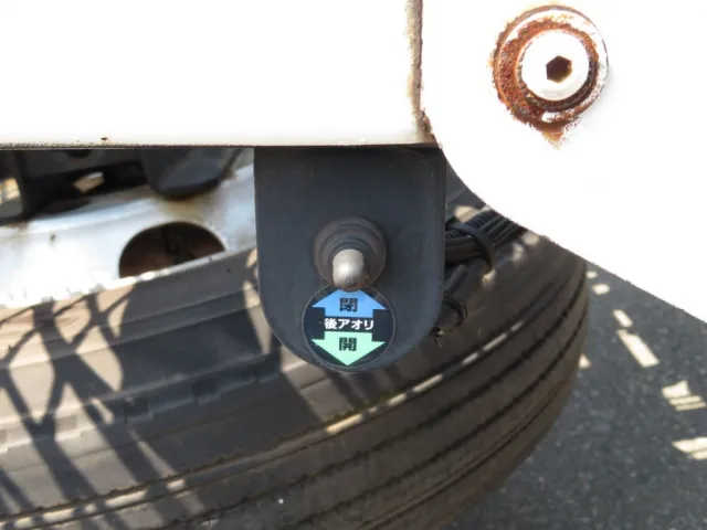 あゆみの操作スイッチです。|三菱 キャンター 2PG-FEB90(2WD)の写真16