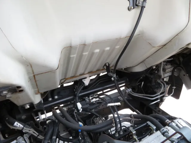 キャブ下面の状態です。|三菱 キャンター 2PG-FEB90(2WD)の写真28