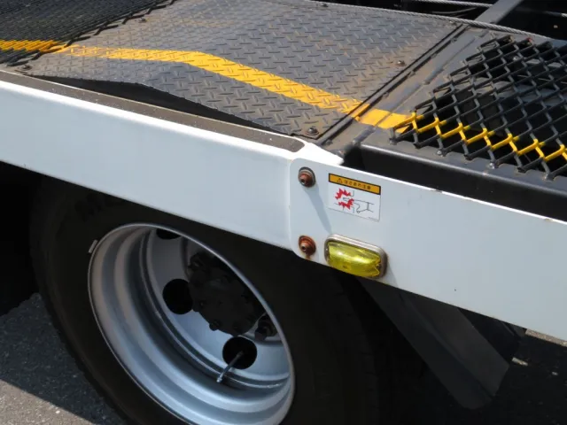 運転席側サイドレールに軽いサビがあります。|三菱 キャンター 2PG-FEB90(2WD)の写真34