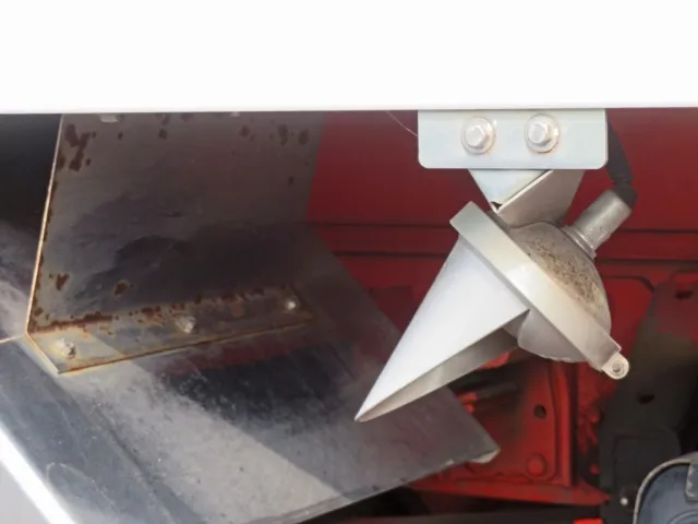 リアフェンダーと路肩灯にサビがあります。|三菱 キャンター TPG-FEB80(2WD)の写真28