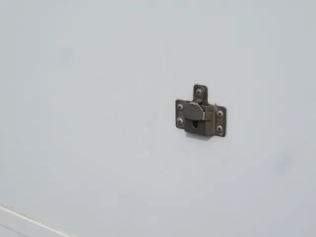 パネルに小さいヘコミがあります。|三菱 キャンター TPG-FEB80(2WD)の写真30